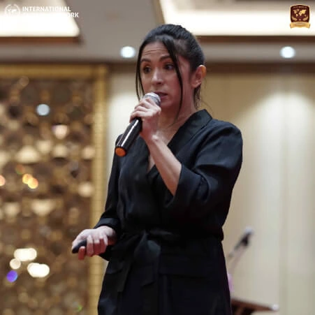 Speakers awmun Mrs. Antoinette Taus